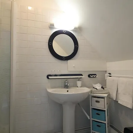 Le Domaine Des Terres Du Thil 3* Canehan