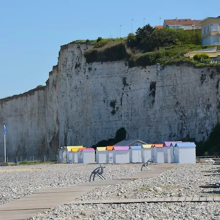 Le Domaine Des Terres Du Thil 3* Canehan