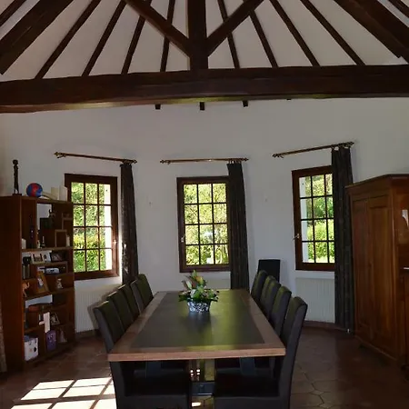 Le Domaine Des Terres Du Thil Pensionat Canehan