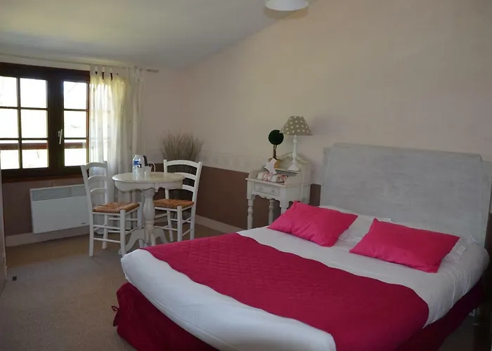 Le Domaine Des Terres Du Thil 3*