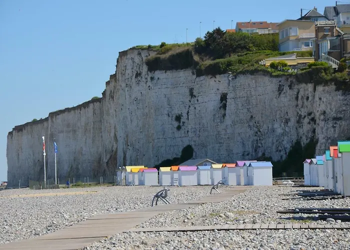 Le Domaine Des Terres Du Thil 3* Canehan